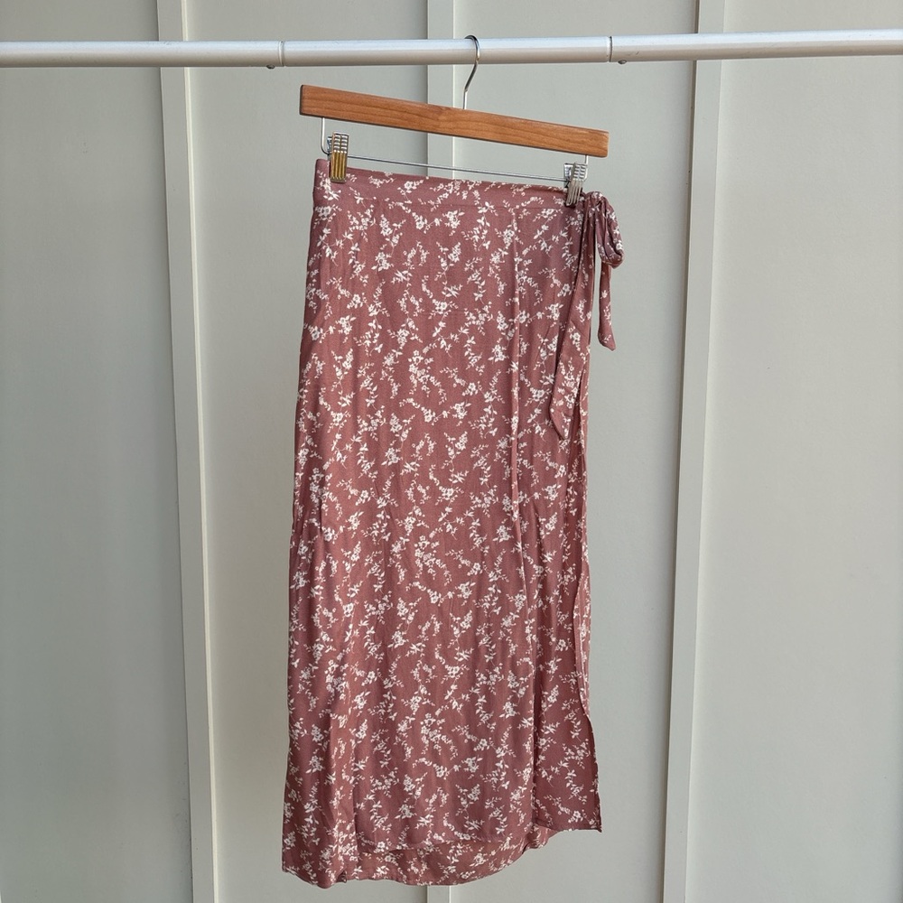 Urban Romantics - Pink & White Floral Midi Wrap Skirt